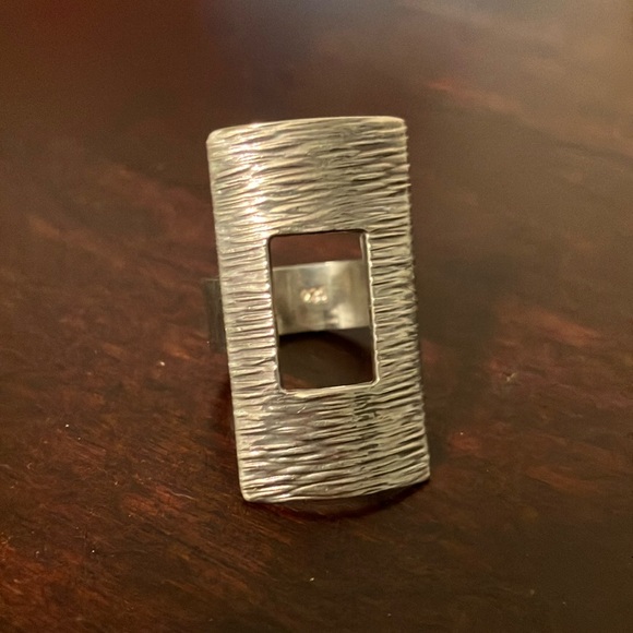 Jewelry - EUC  Sterling Silver ring - size 7/7.5 ish